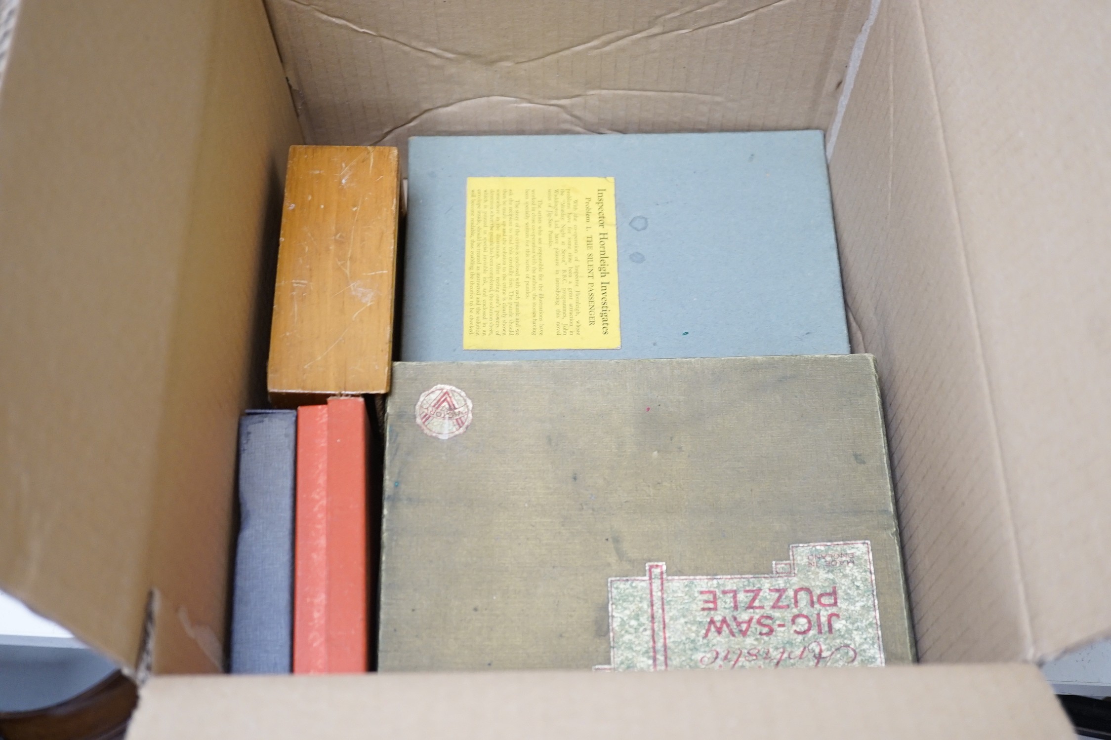 A collection of Victorian and Edwardian games, including Minoru, Revers, Jiggle-Joggle, Magnetic Fish Pond, gig saw puzzles and part chess sets, etc.